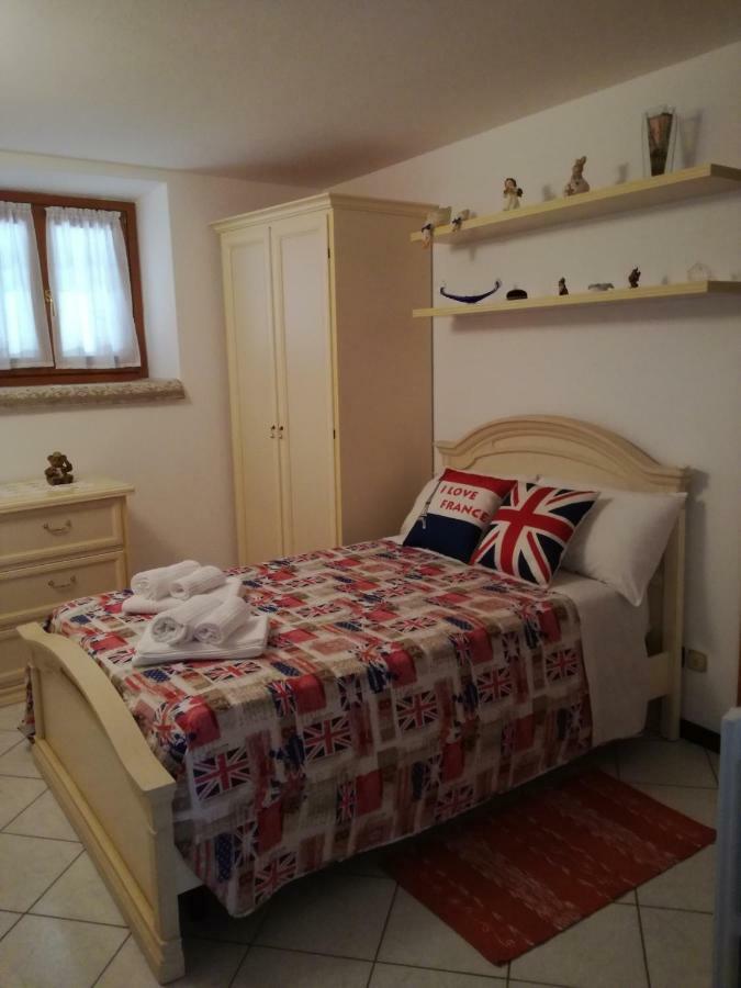 Appartamento Borgo Antico Oliveto Lario Exterior foto
